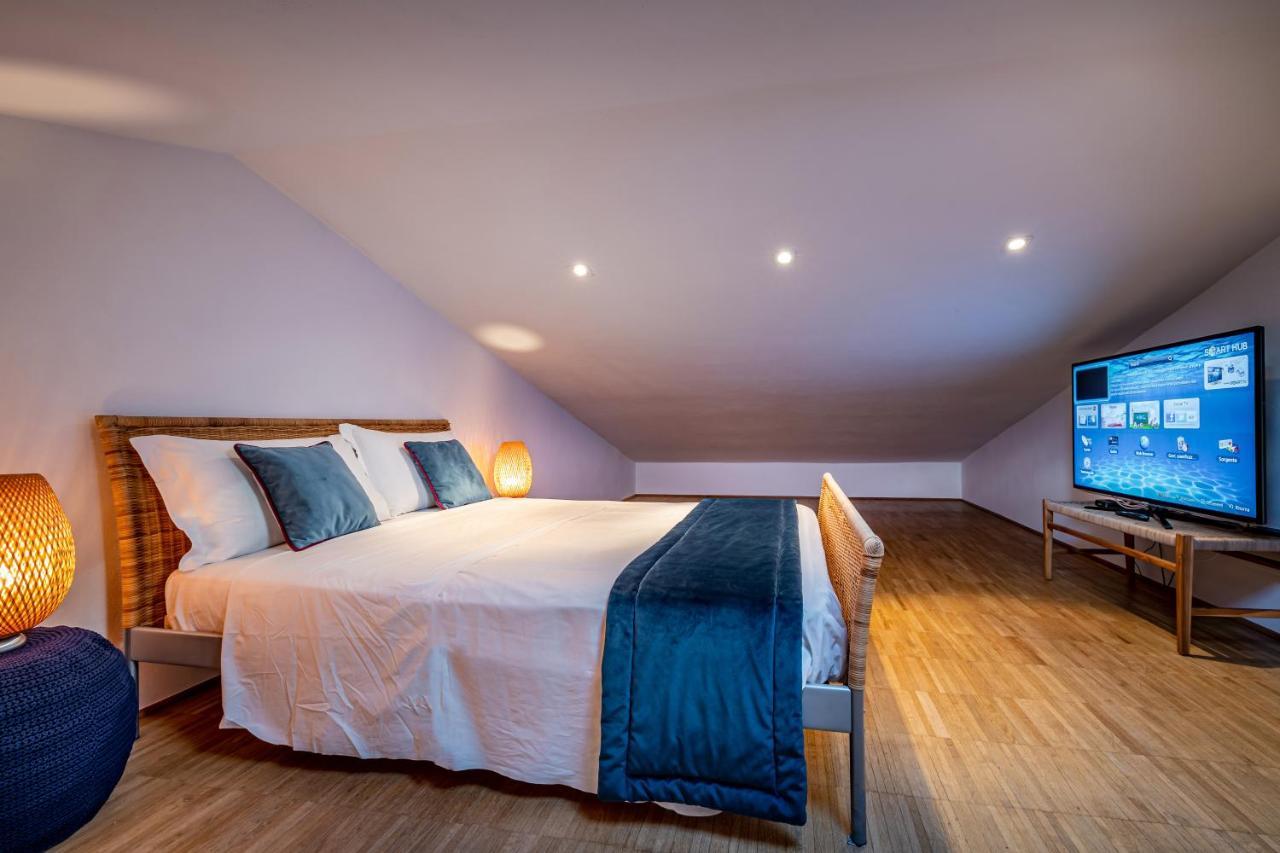 Yid Penthouse On Florence River With Parking Экстерьер фото
